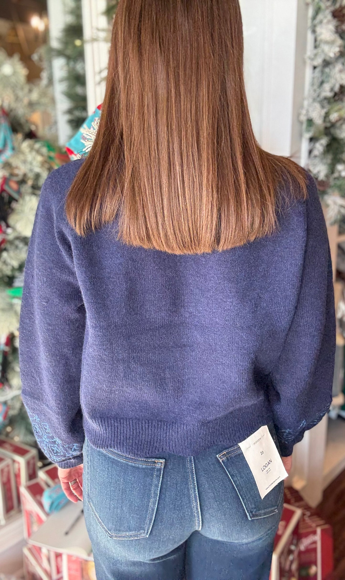 SCALLOPED SWEATER WITH EMBROIDERY 11.24