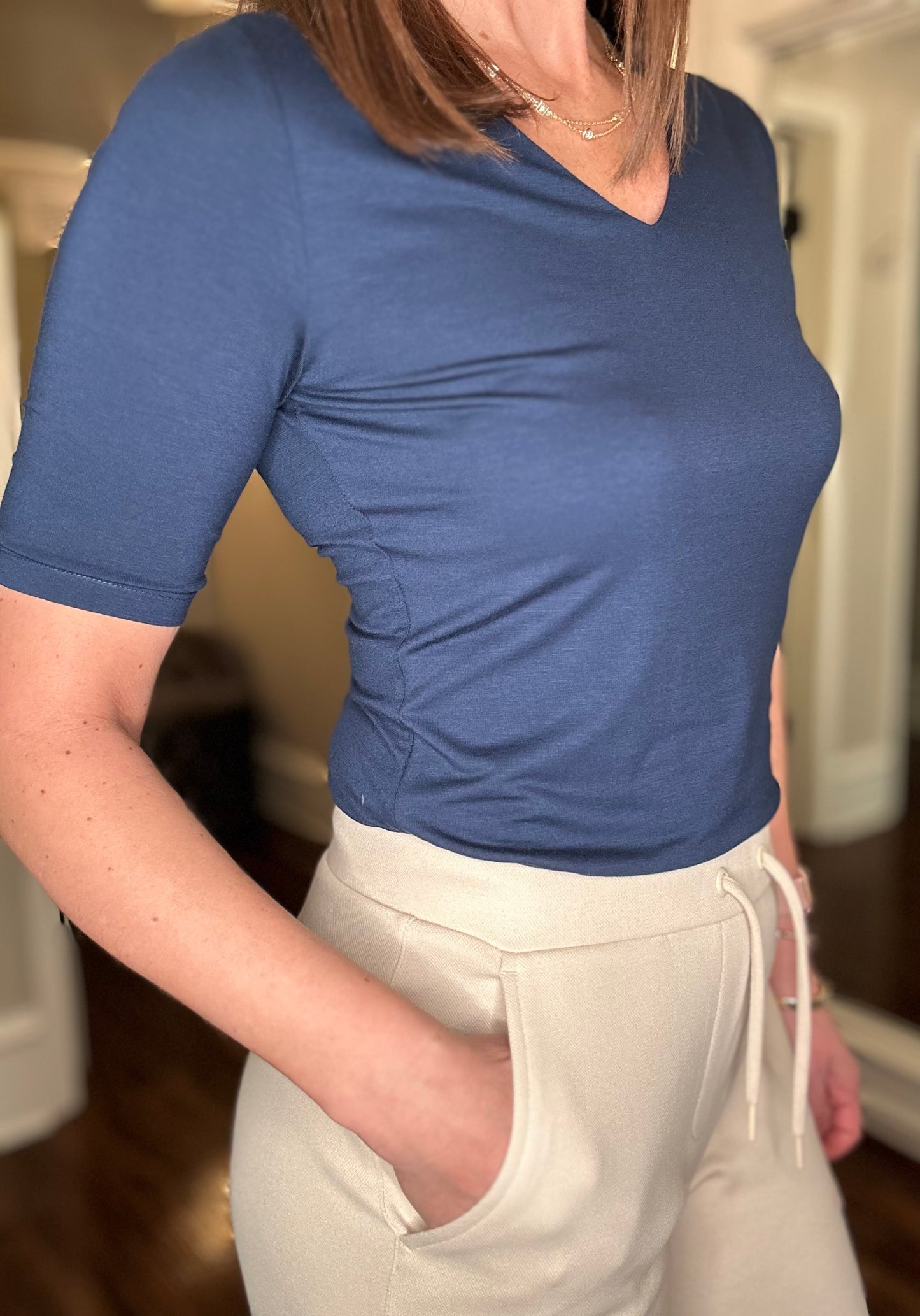 YEST RAMONA V-NECK TEE 1.29