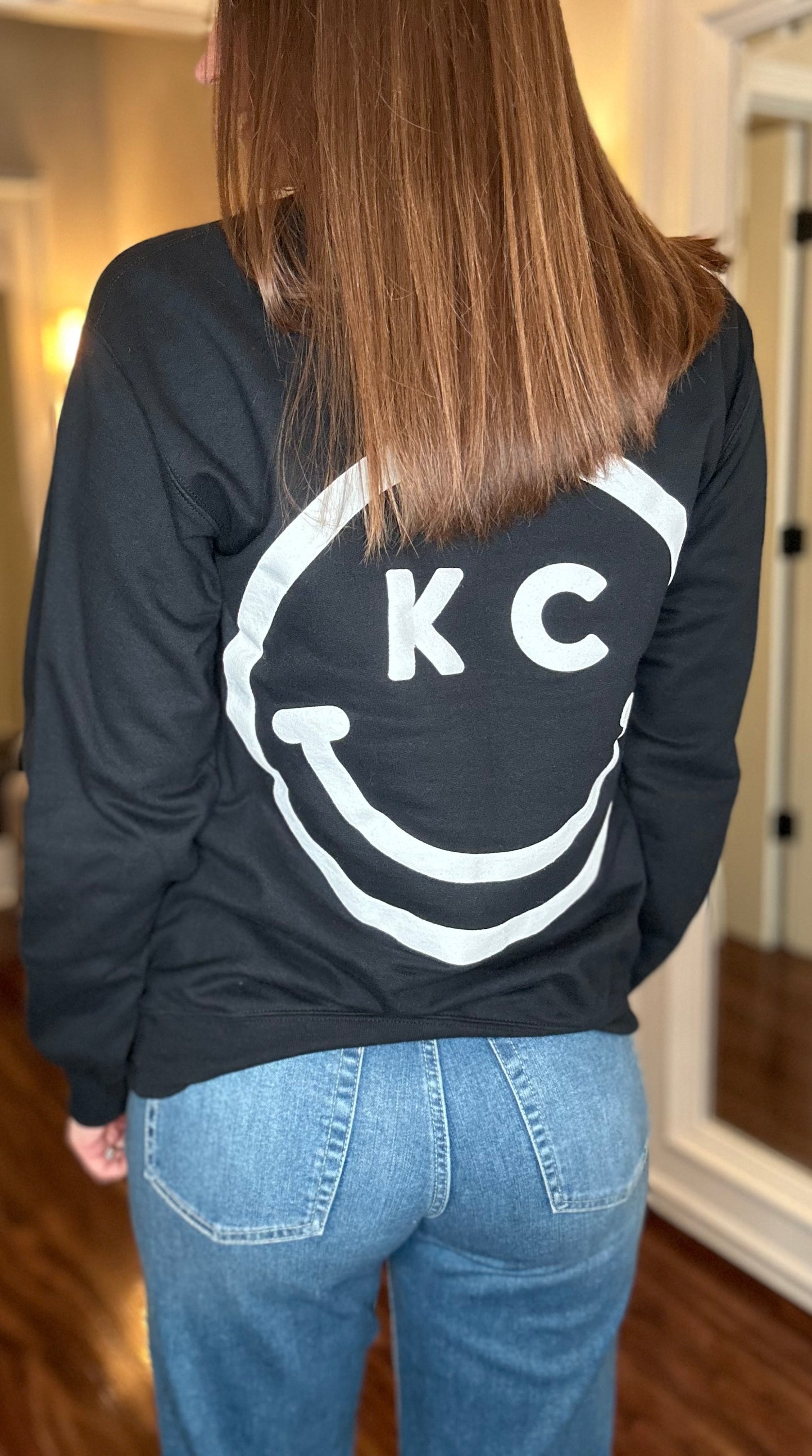 KC SMILEY SMILE SWEATSHIRTS
