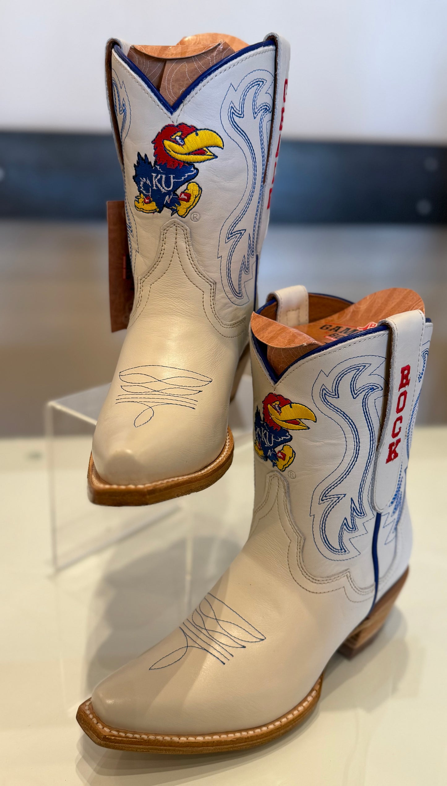 GAMEDAY BOOTS SHORTY IVORY-KU JAYHAWKS