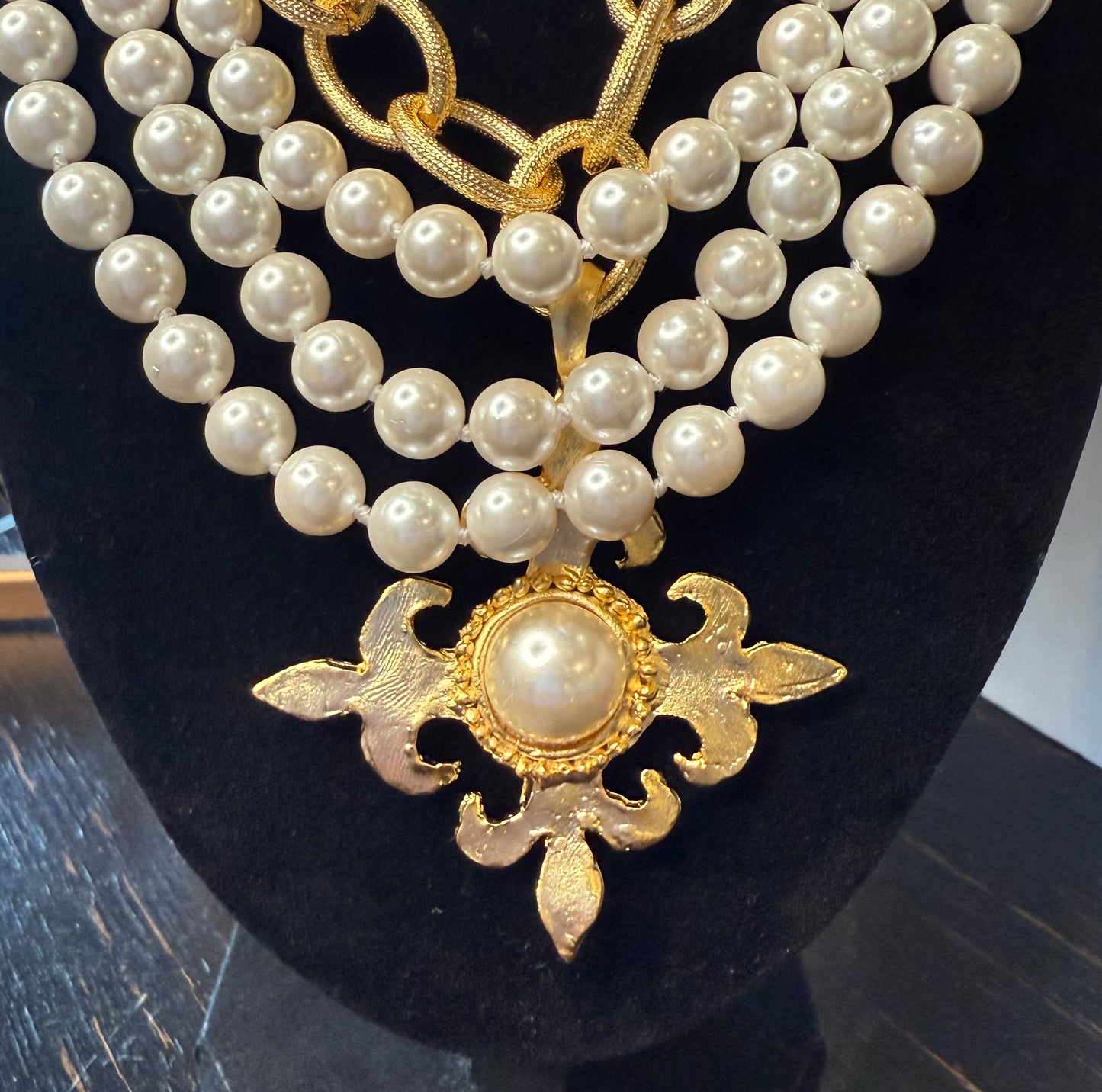 SUSAN SHAW-MULTI-STRAND PEARL NECKLACE WITH FLEUR DE LIS