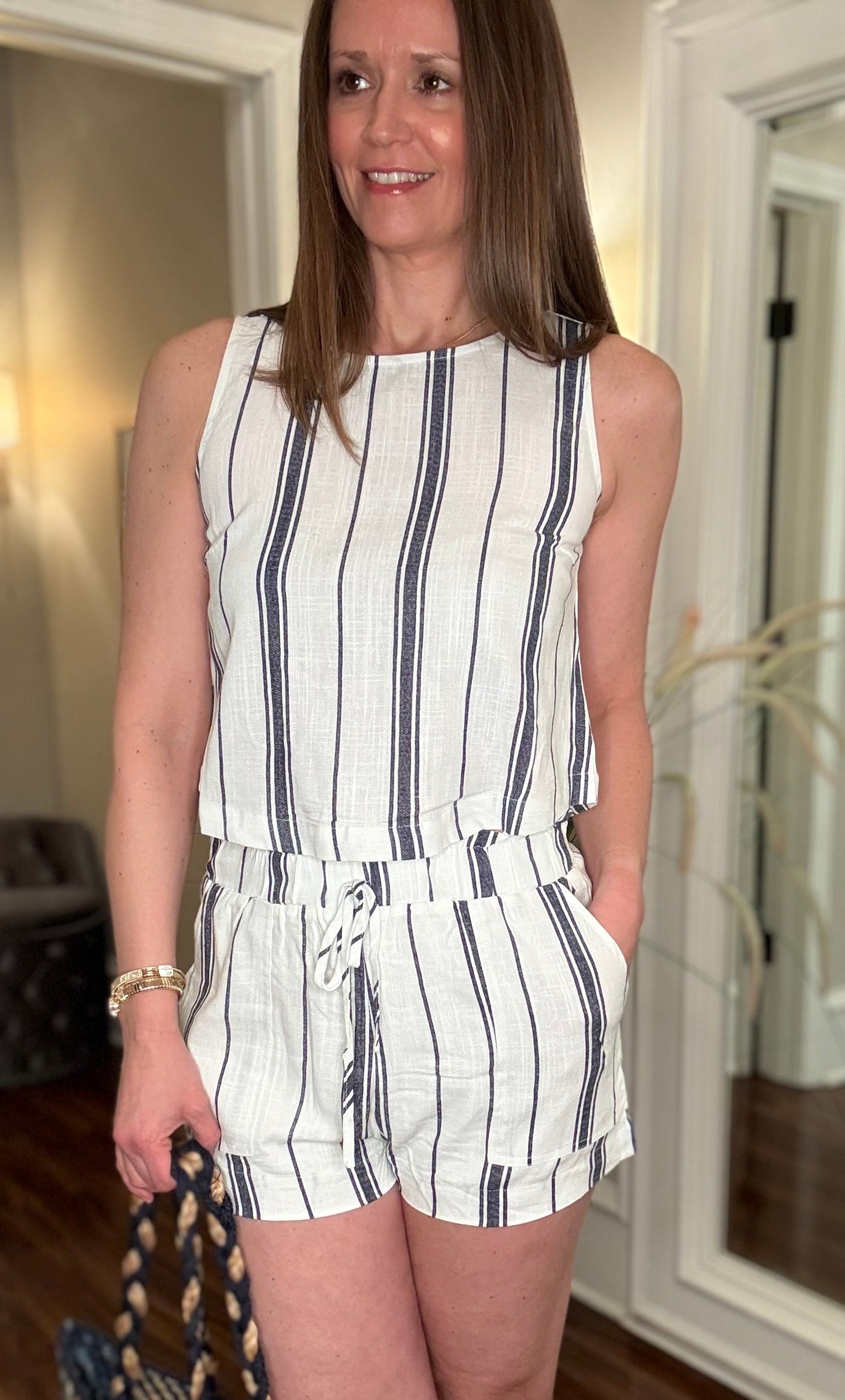 MINE BUTTON BACK STRIPED CROP TOP 3.26