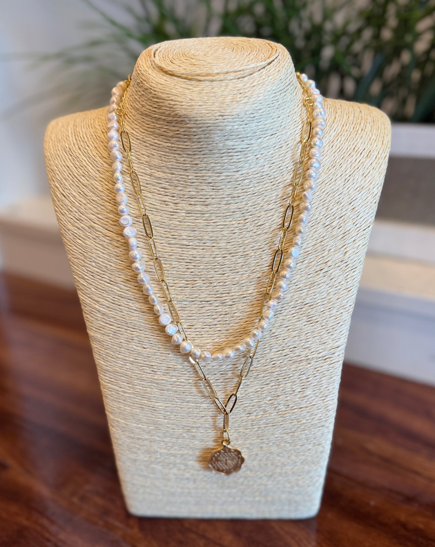 SUSAN SHAW PIPER PAPERCLIP NECKLACE WITH MALTA COIN