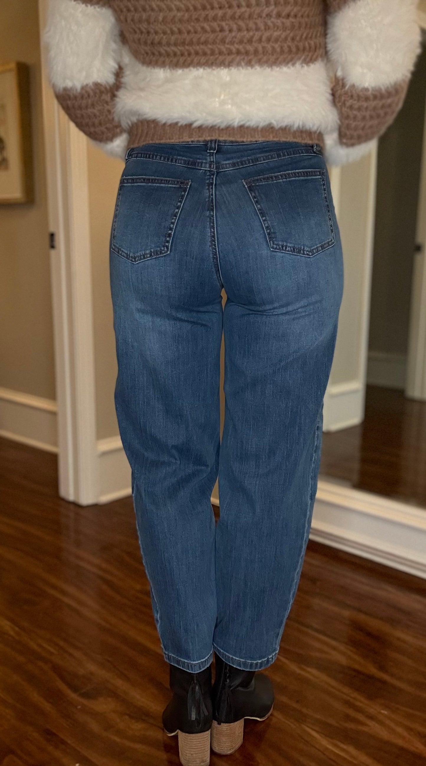 FDJ GIRLFRIEND BARREL ANKLE JEAN 8.13