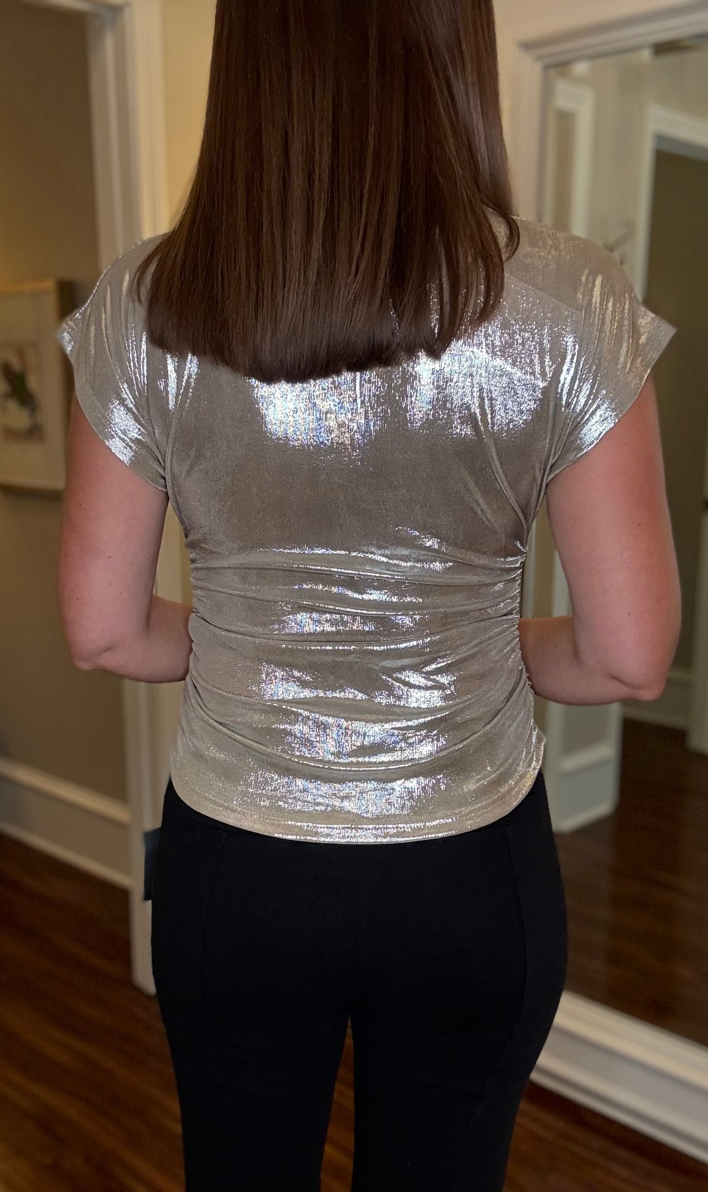 CHAMPAGNE SPARKLY SLEEVELESS TURTLENECK 9.23