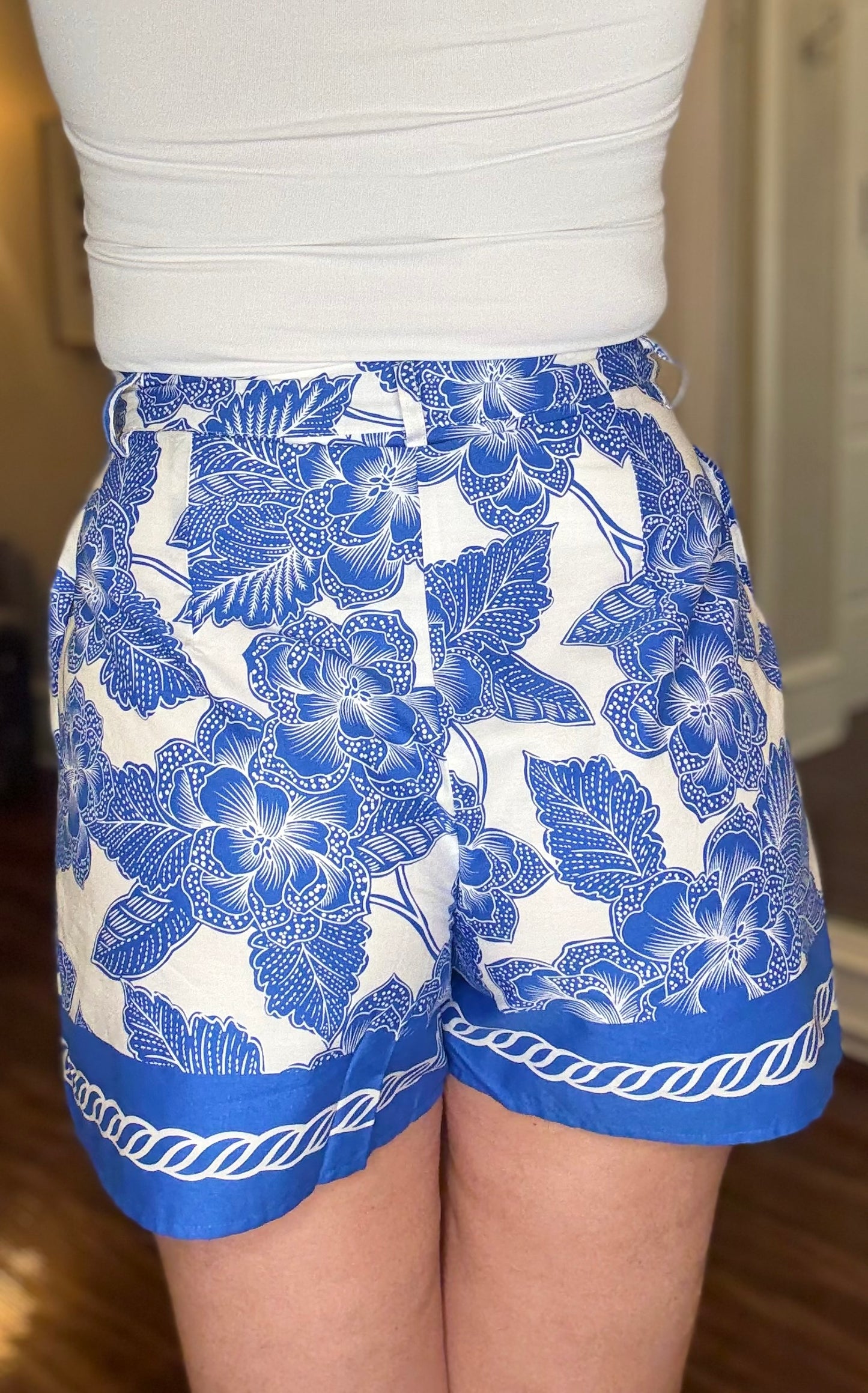 FLORAL PLEATED SHORTS 1.7