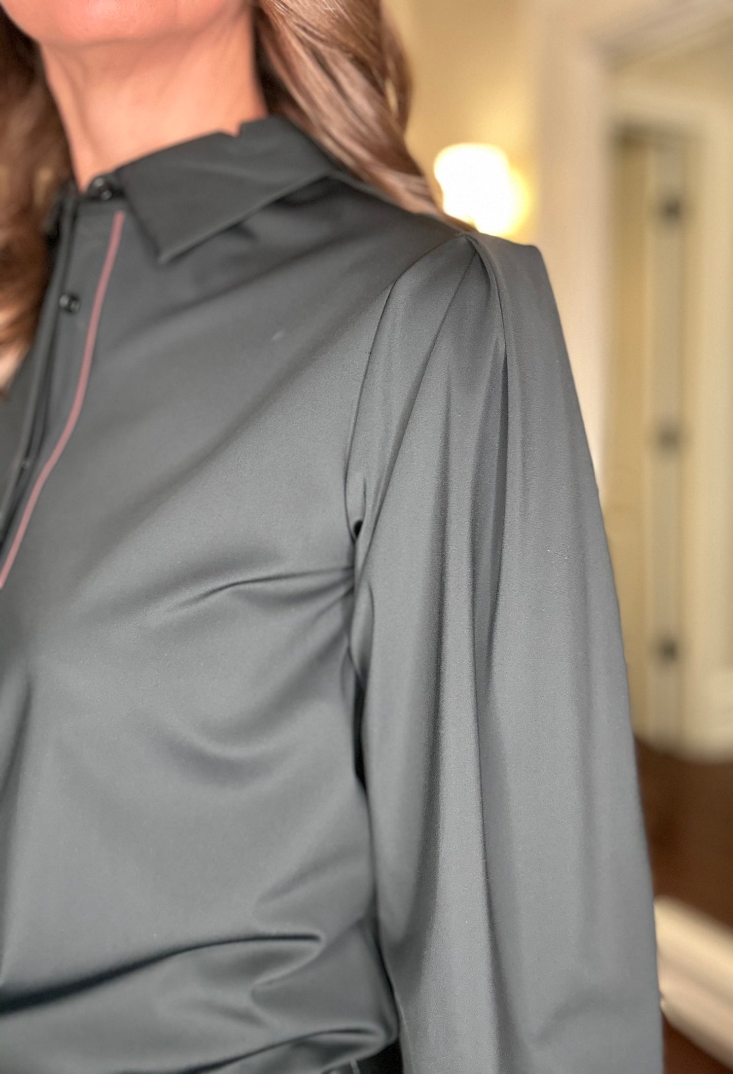 LYSSE NERA PLEATED SLV SHIRT 9.10