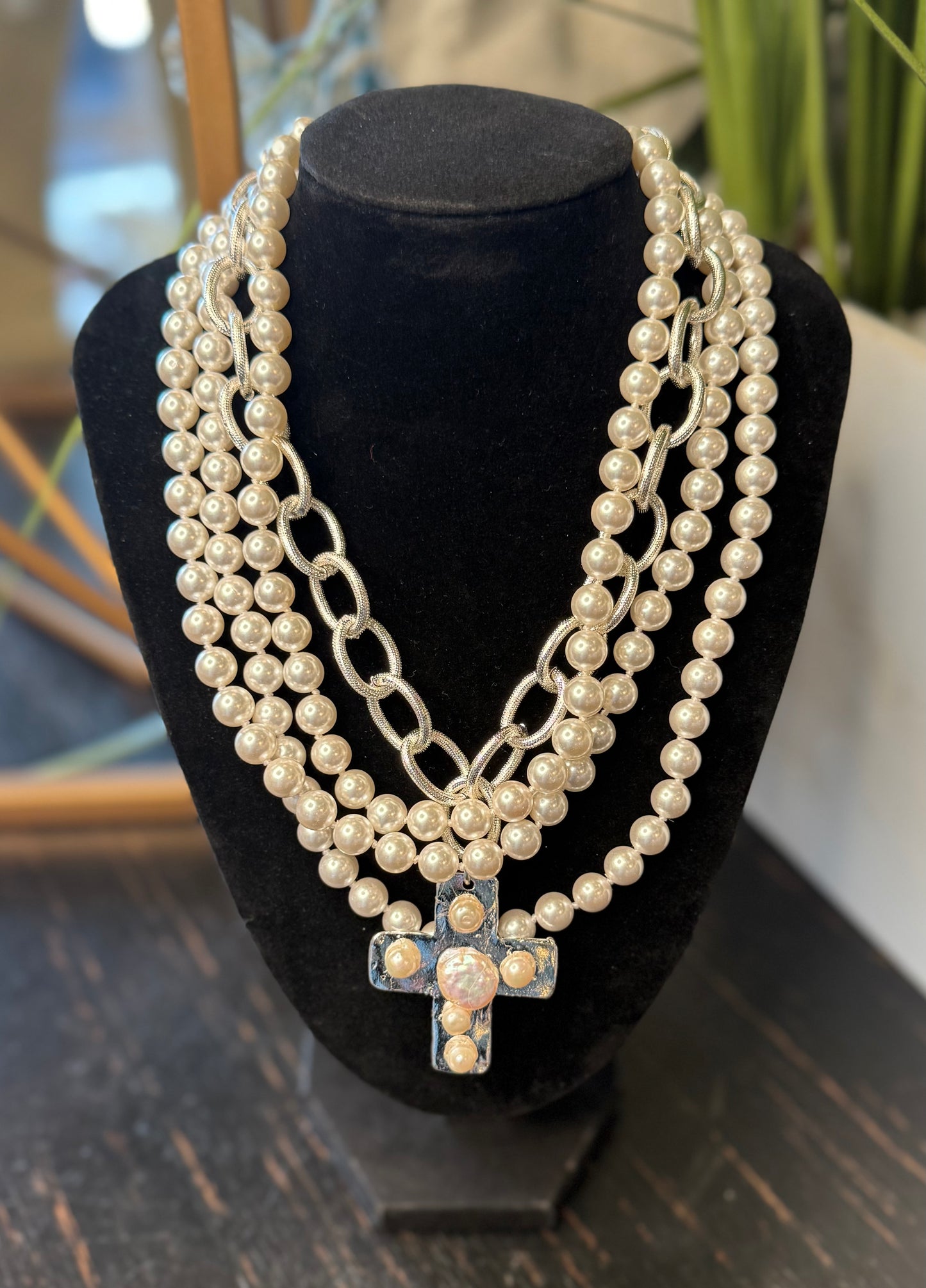 SUSAN SHAW CROSS MULTI-STRAND PEARL NECKLACE