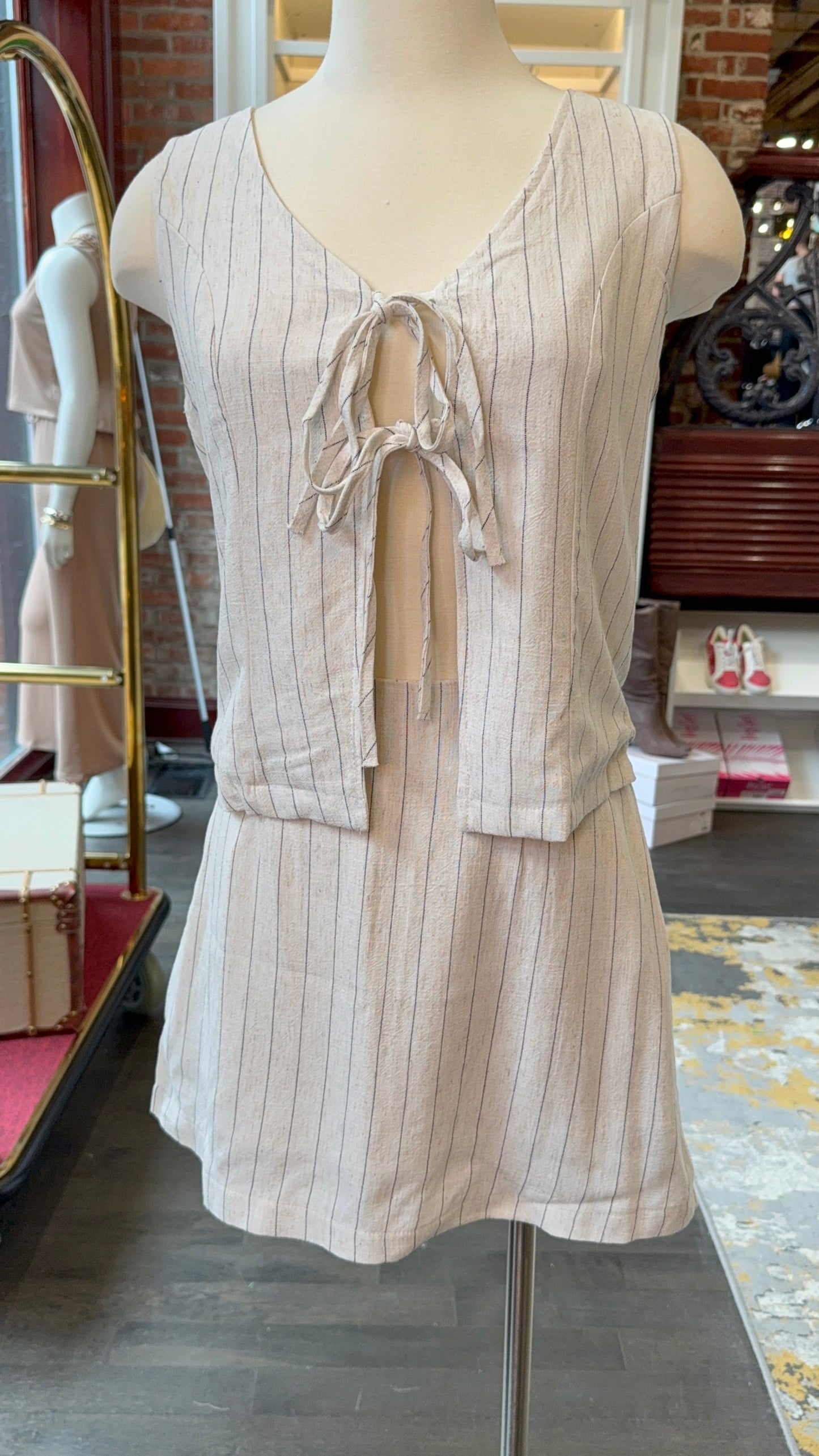 HYFVE VEST & SKIRT PINSTRIPE SET 3.20
