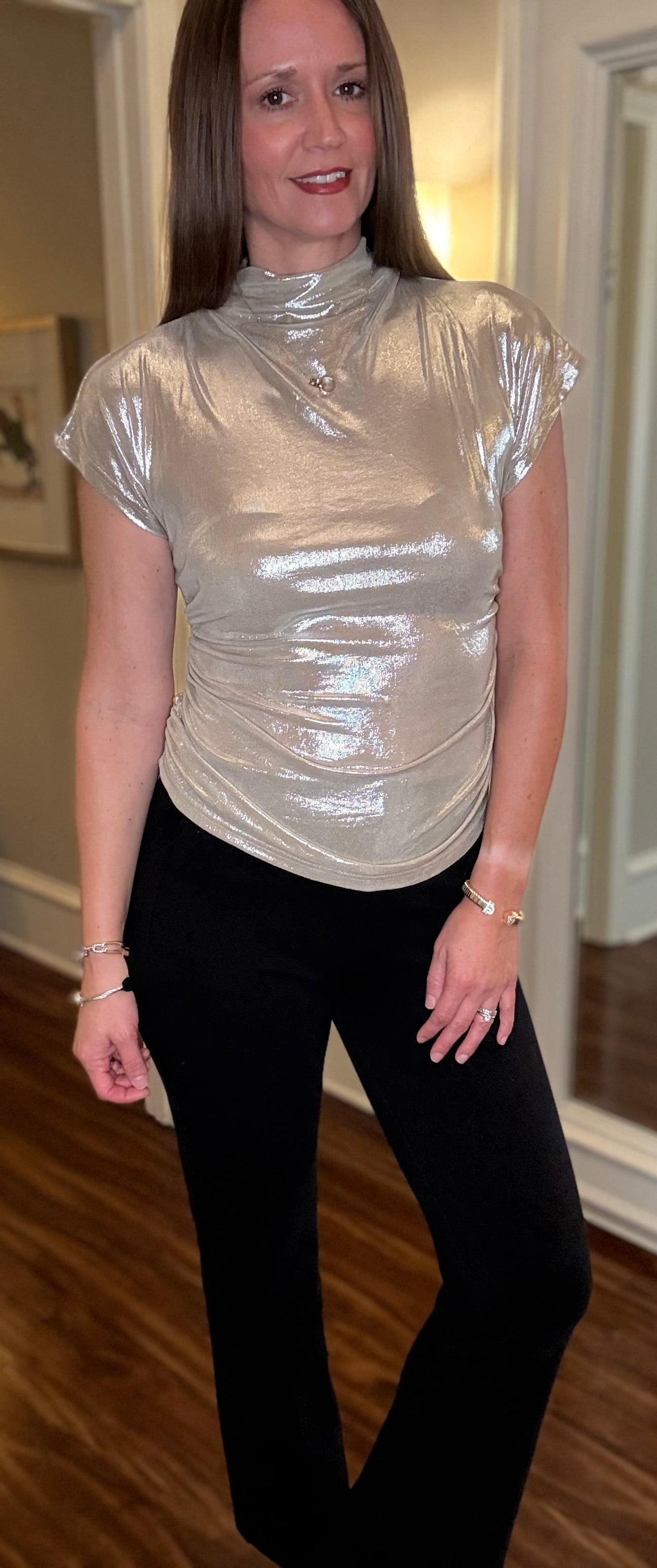 CHAMPAGNE SPARKLY SLEEVELESS TURTLENECK 9.23