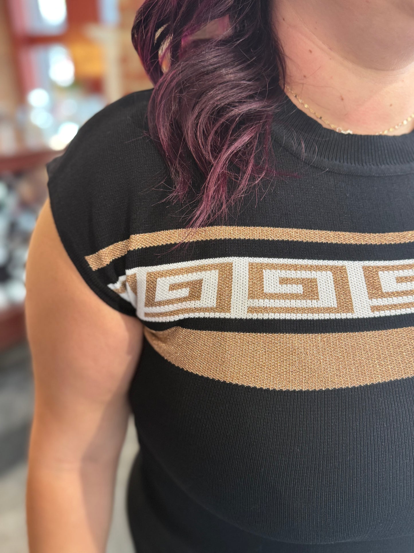 EXTENDED SIZE GOLD PRINT SLEEVELESS VEST 7.23