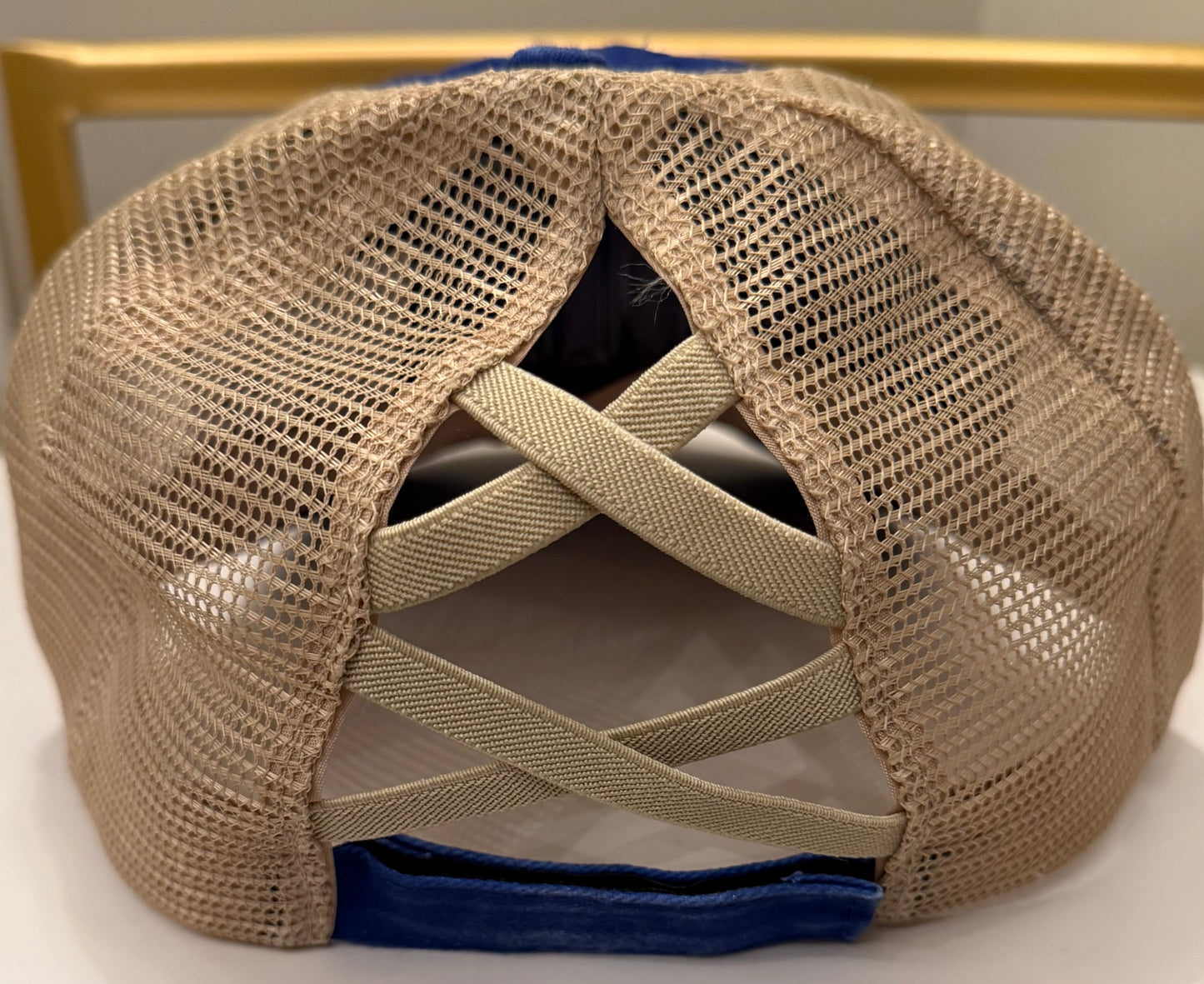 KC HEART CRISS CROSS HAT 3.25