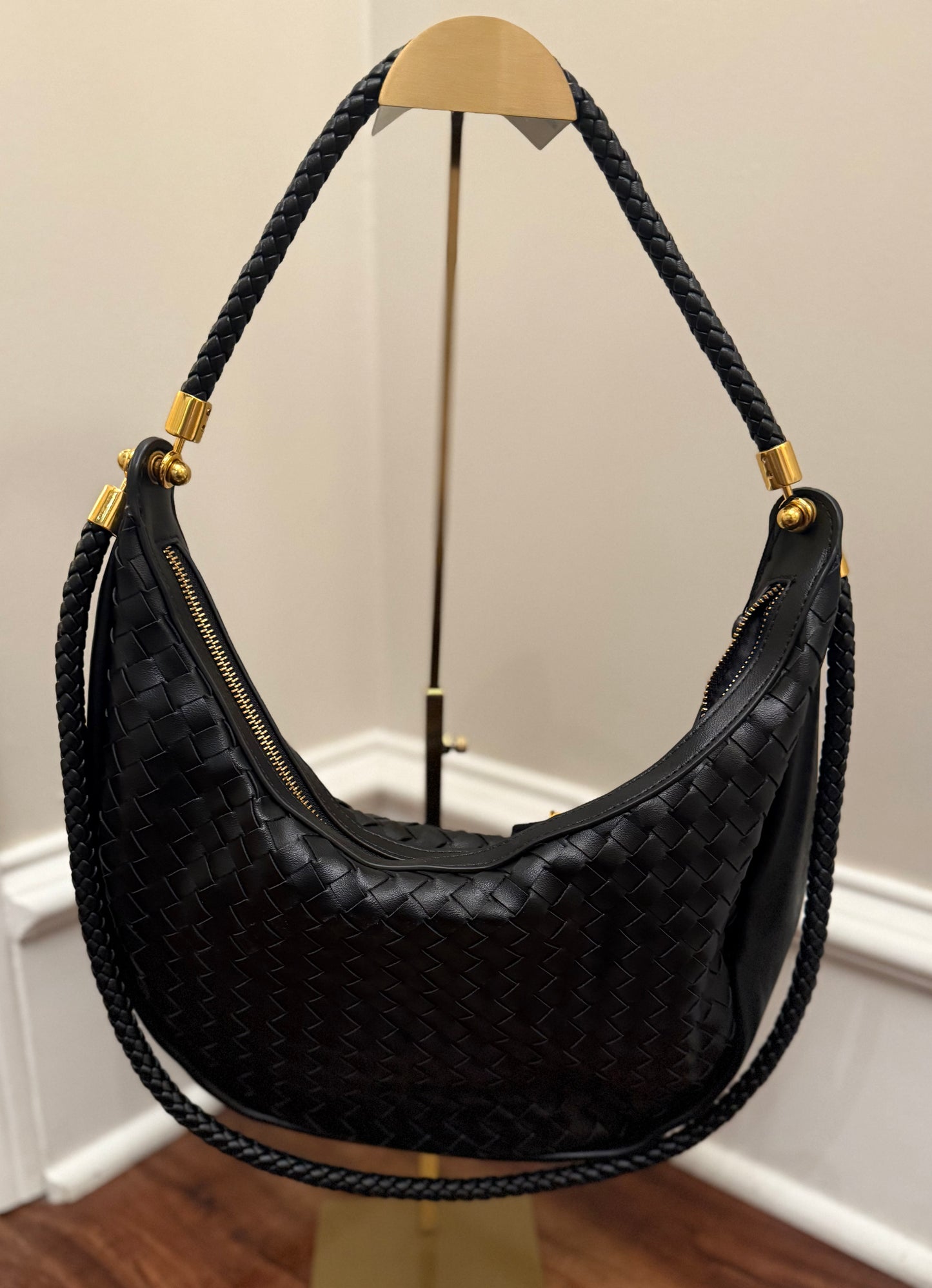 BC WOVEN HOBO BAG 9.9
