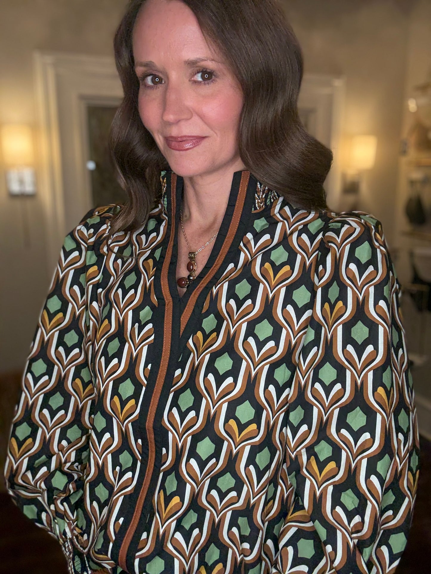 ENTRO GREEN PRINTED STAND COLLAR BLOUSE 10.16