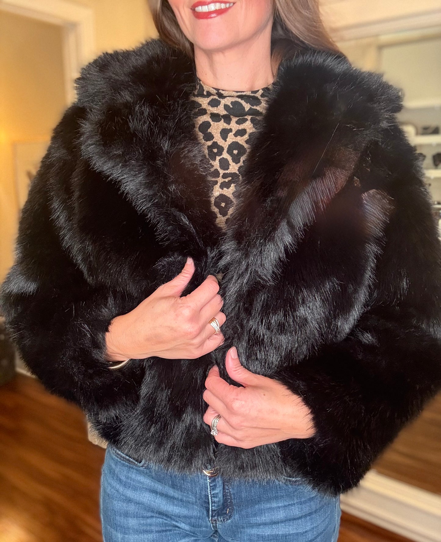 MOLLY BRACKEN BLACK FAUX FUR CROPPED JACKET 8.15