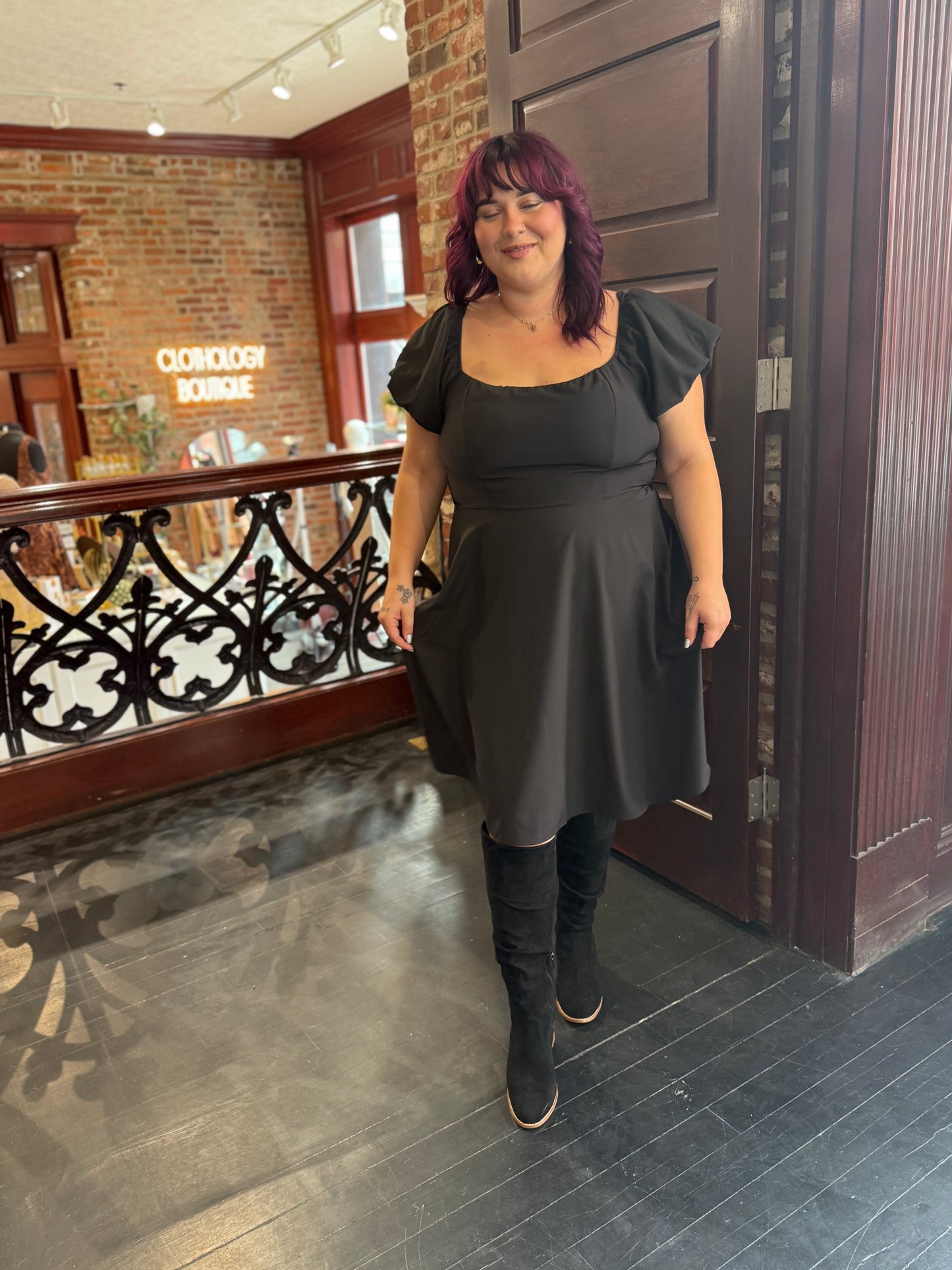 WOVEN SQUARE NECK BALLOON SLEEVE DRESS (EXTENDED SIZES) 8.5