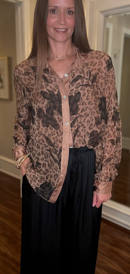 LOOK MODE SILK BUTTON UP BLOUSE 8.26