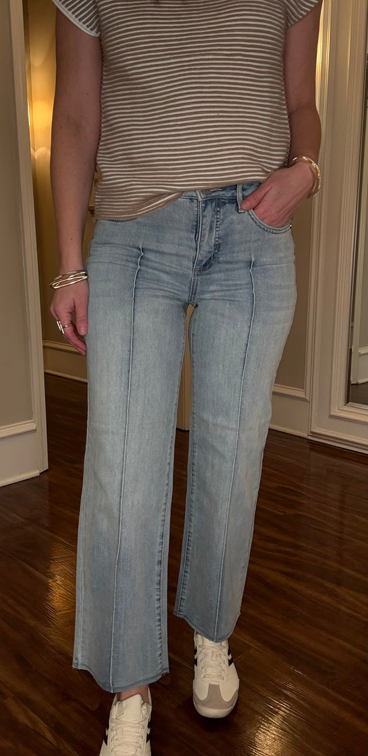 FDJ OLIVIA LIGHT WASH JEAN 2.5