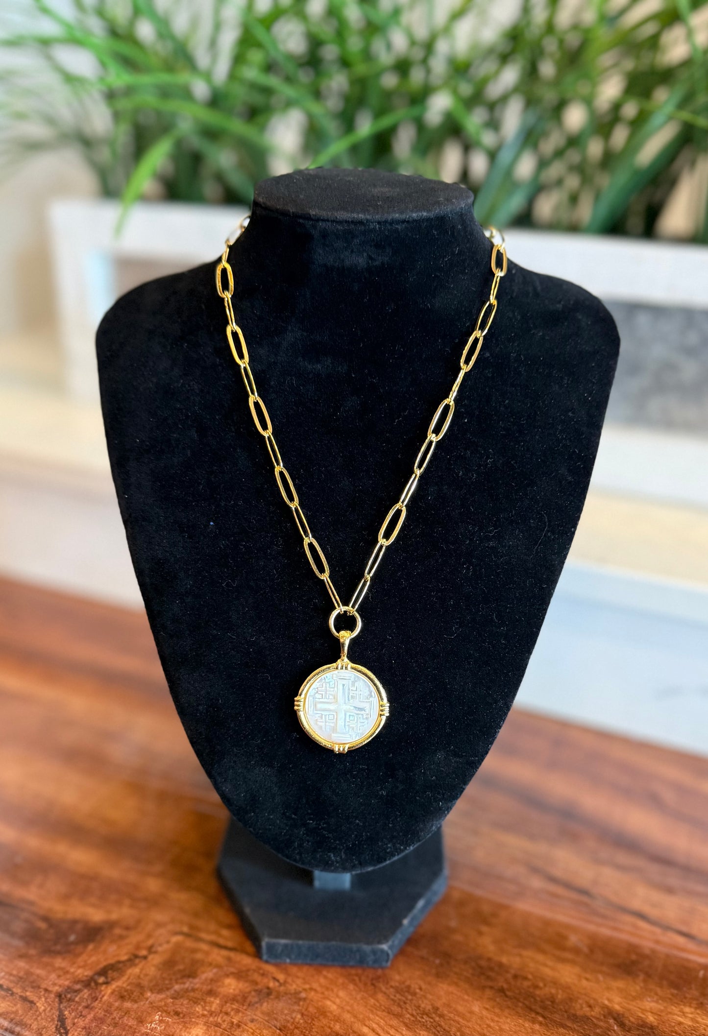 SUSAN SHAW IDA JERUSALEM CROSS NECKLACE