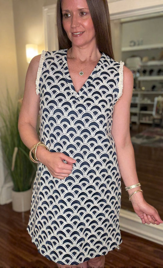 VOY SCALLOPED EMBROIDERY SHIFT DRESS 5.1