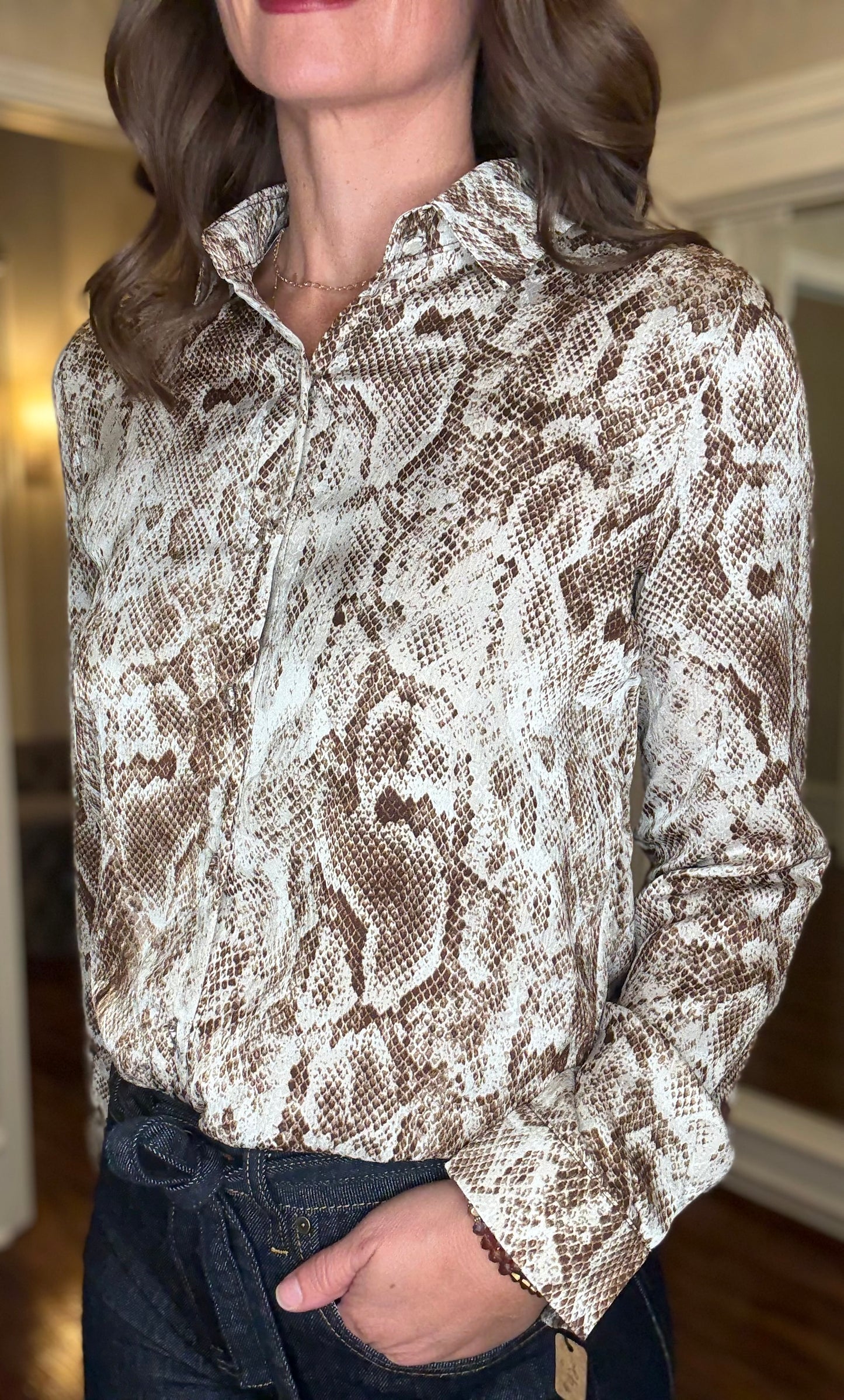 Q2 BROWN SNAKE PRINT BLOUSE 9.30