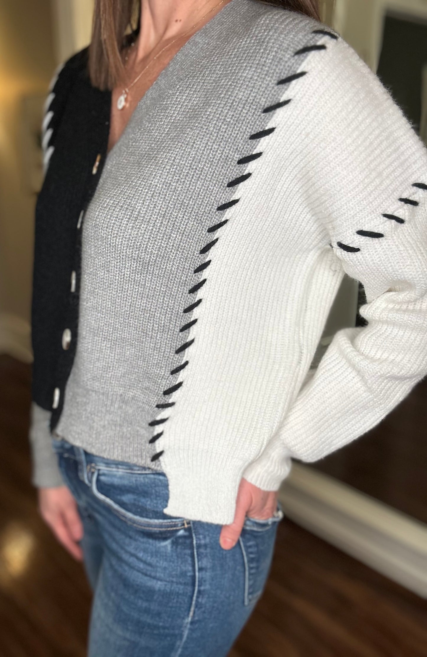 MULTI-TEXTURED COLOR BLOCK SWEATER 1.07