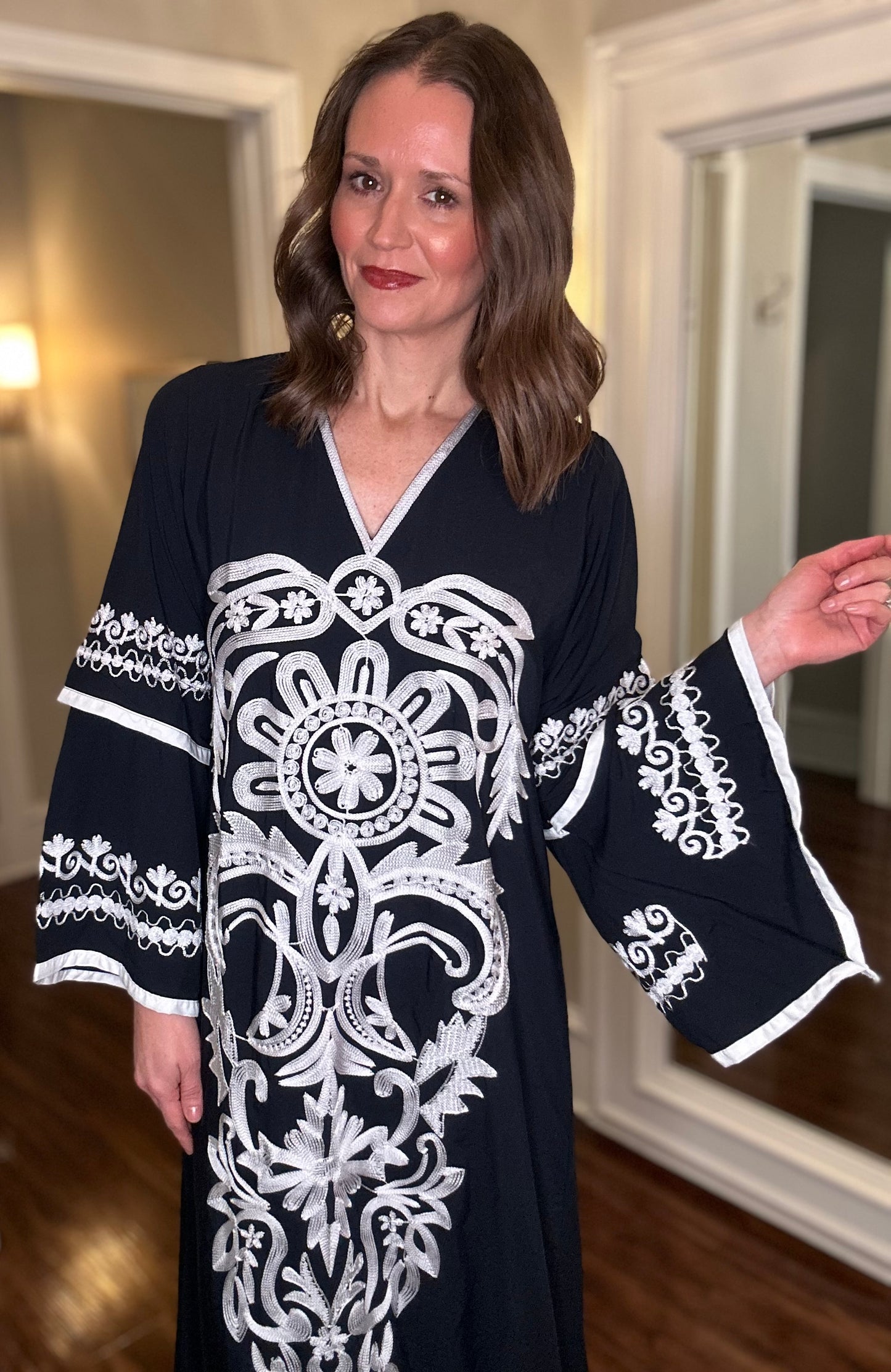 NAVY EMBROIDERED CAFTAN 1.07