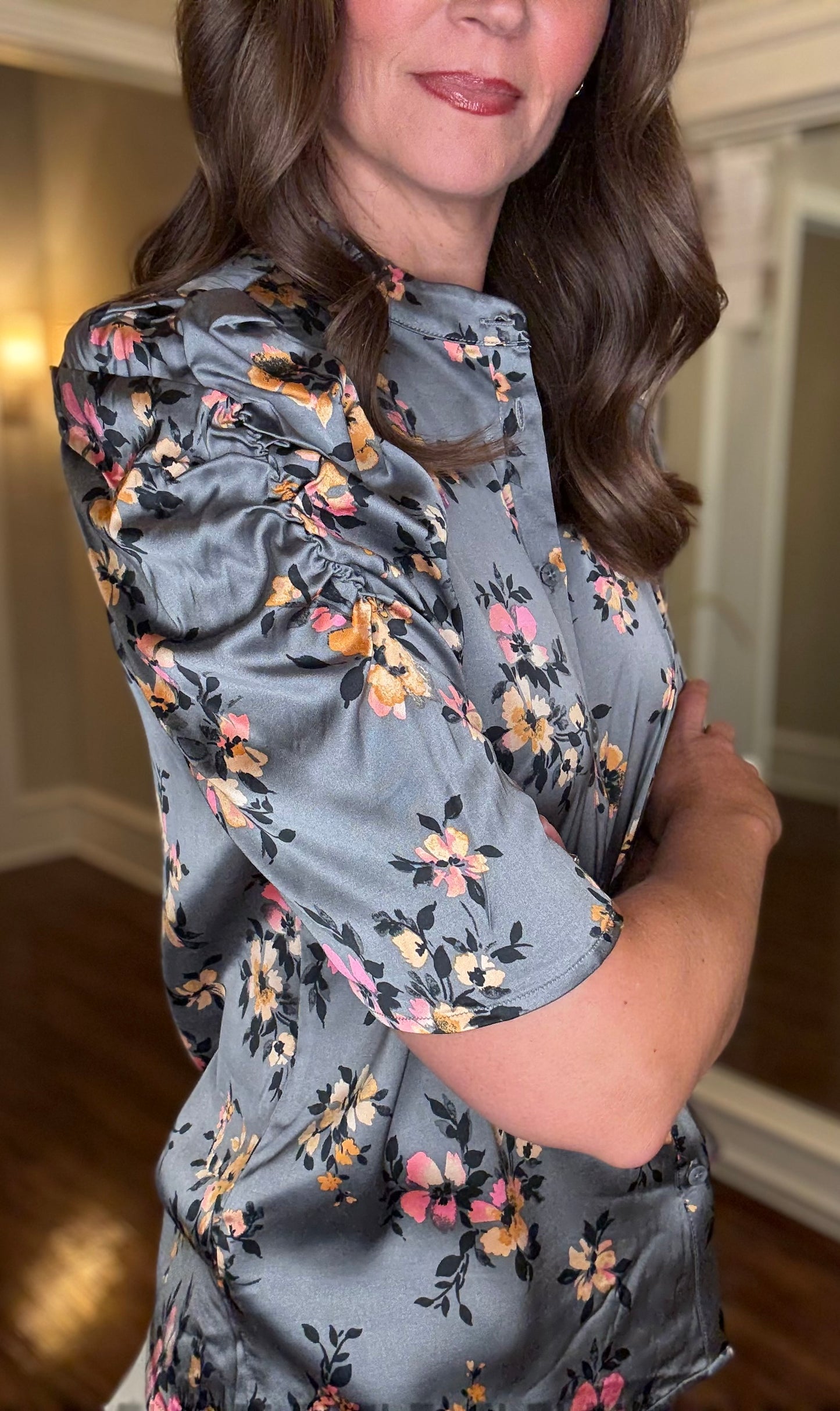 YEST BETSY ROUCHED SLEEVE FLORAL TOP 7.30