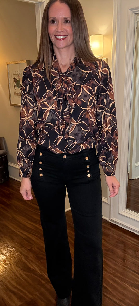 Q2 BLACK STRAIGHT JEANS WITH GOLD BUTTONS 9.30