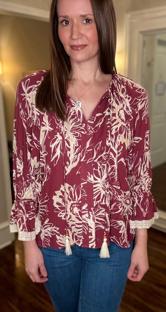 FLORAL PRINTED BLOUSE WITH FLUTTER HEM 12.23