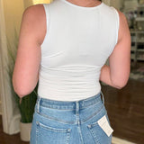 LYSSE ESSENTIAL V-NECK SHELL 5.6 (multiple colors)