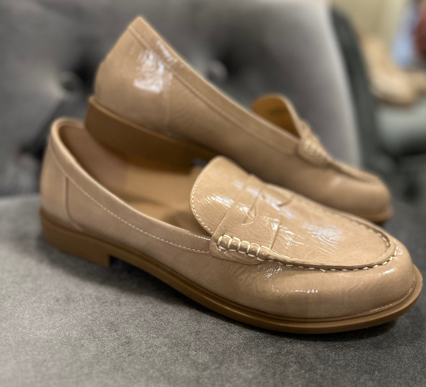 CHINESE LAUNDRY NUDE PATENT LOAFER 8.20