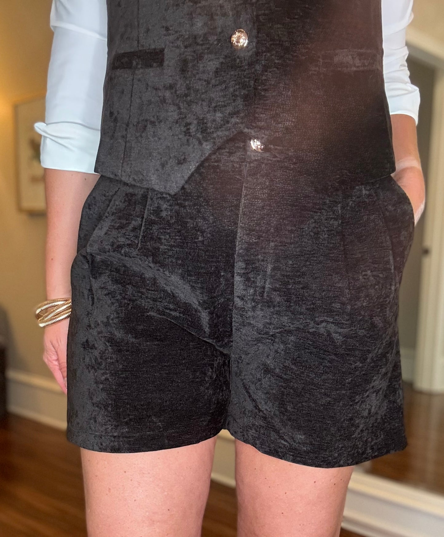 MOLLY BRACKEN CRUSHED VELVET SHORTS 8.15