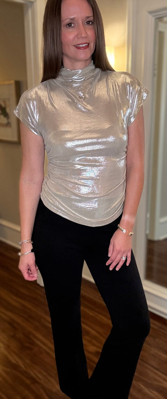 CHAMPAGNE SPARKLY SLEEVELESS TURTLENECK 9.23