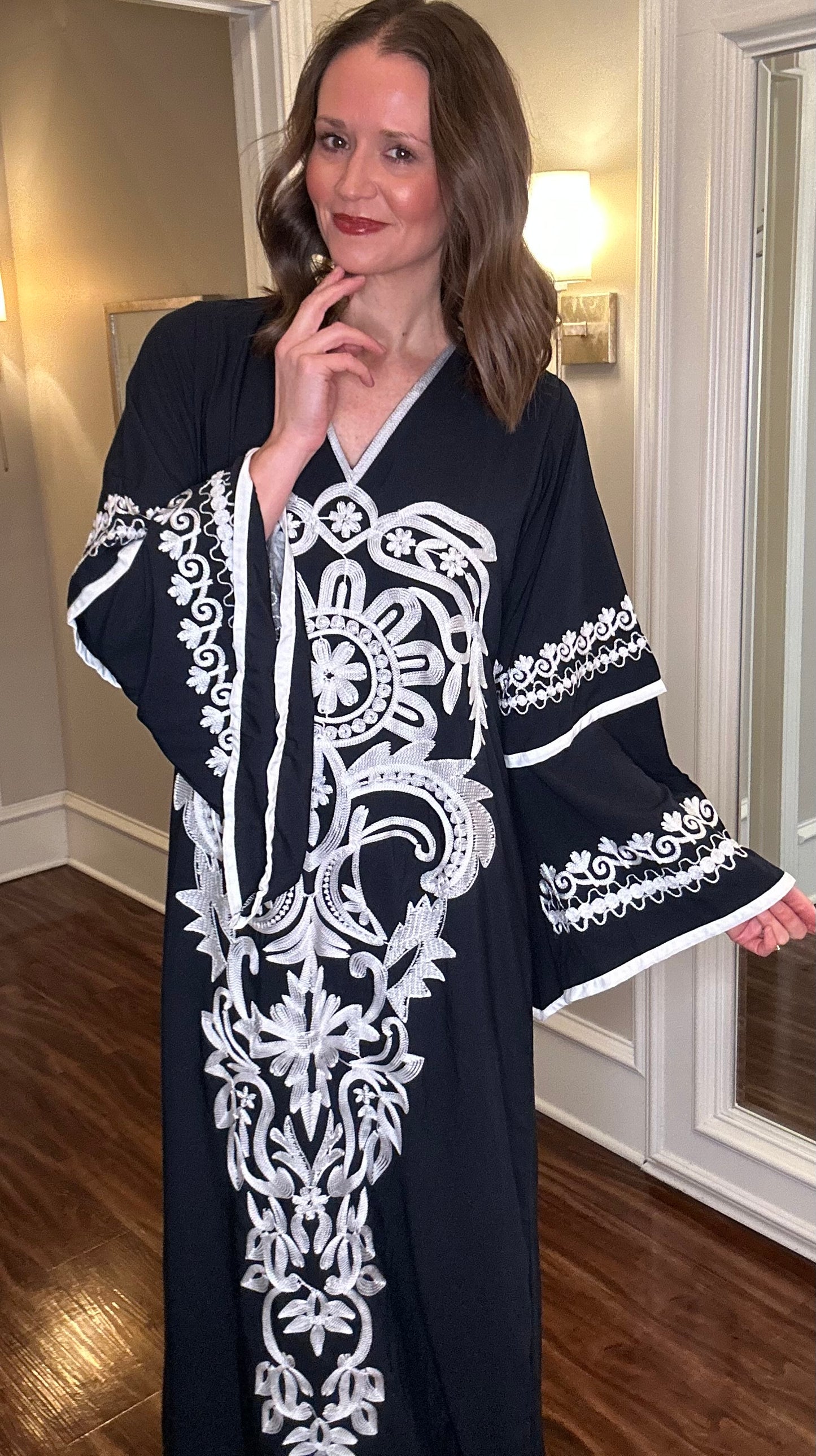 NAVY EMBROIDERED CAFTAN 1.07