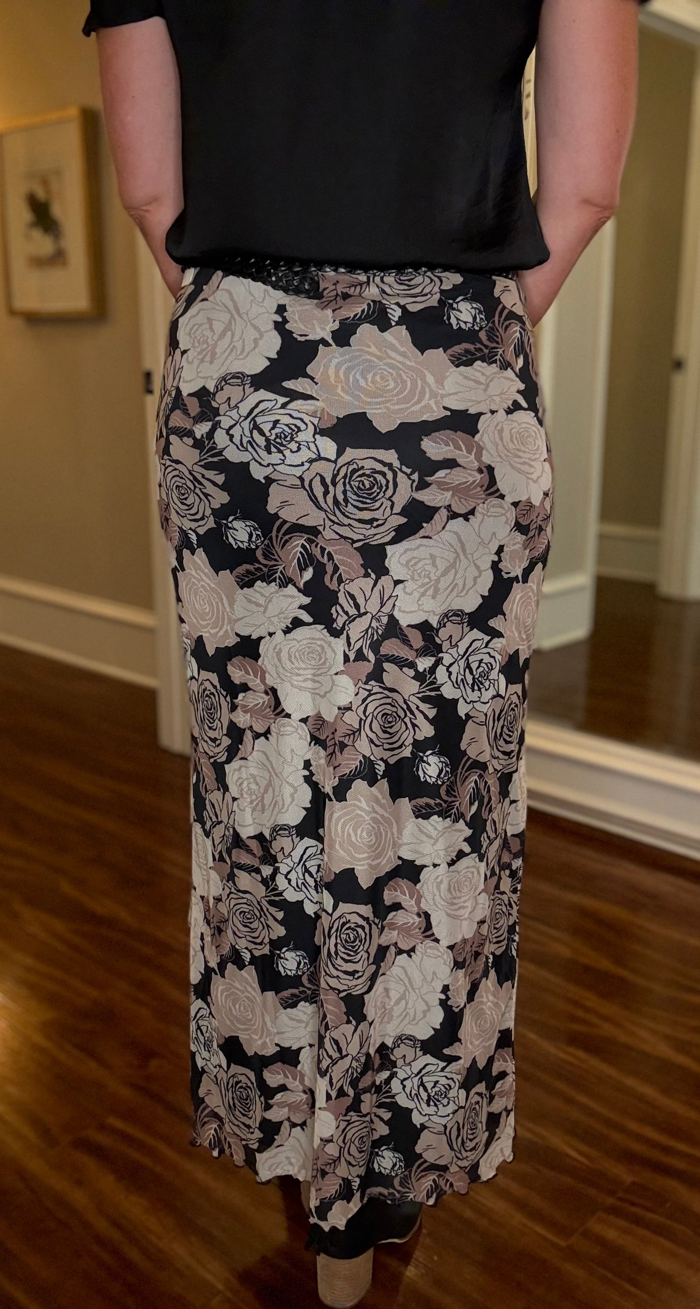 BLACK AND SAND FLORAL MESH SKIRT 7.23