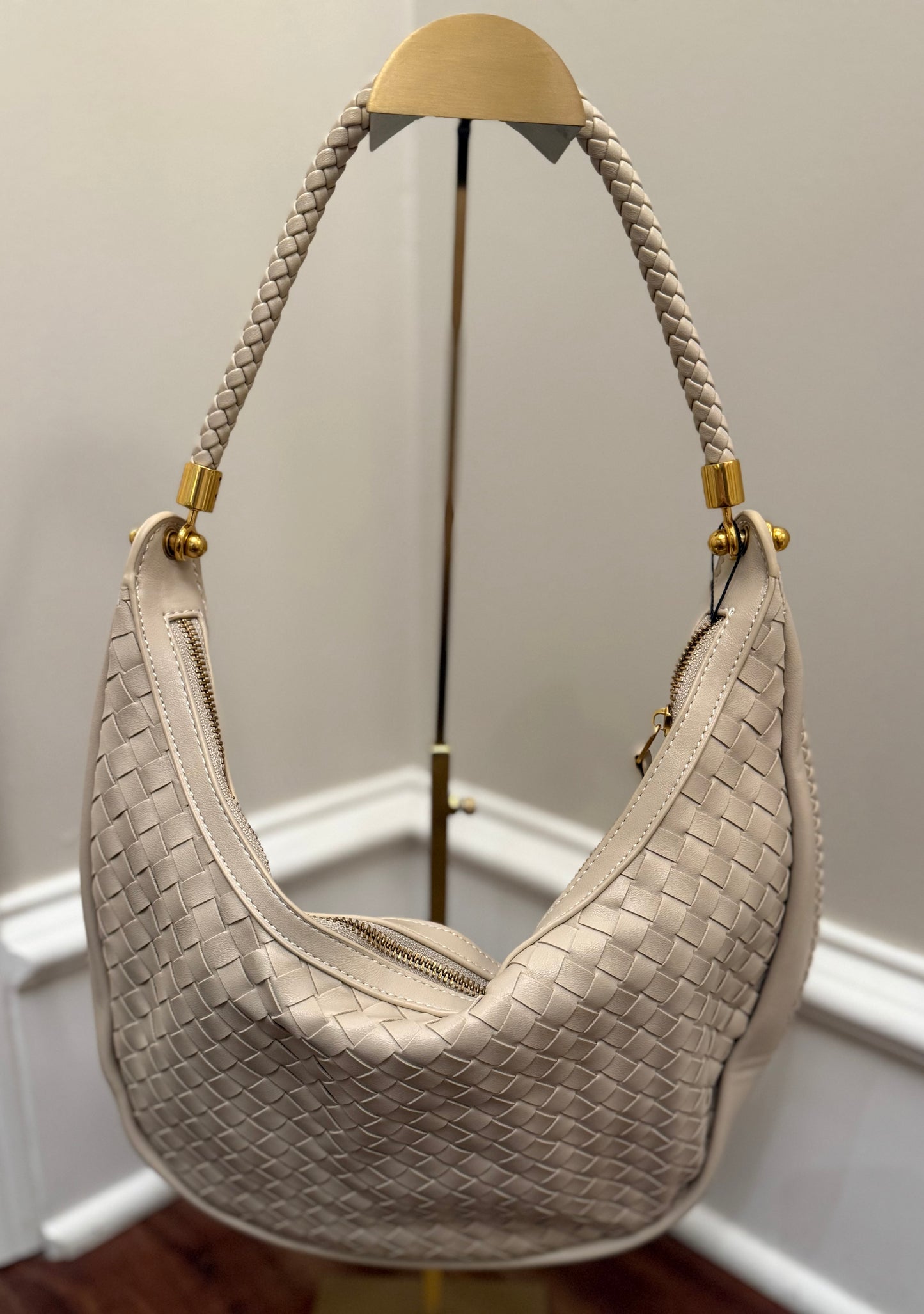 BC WOVEN HOBO BAG 9.9