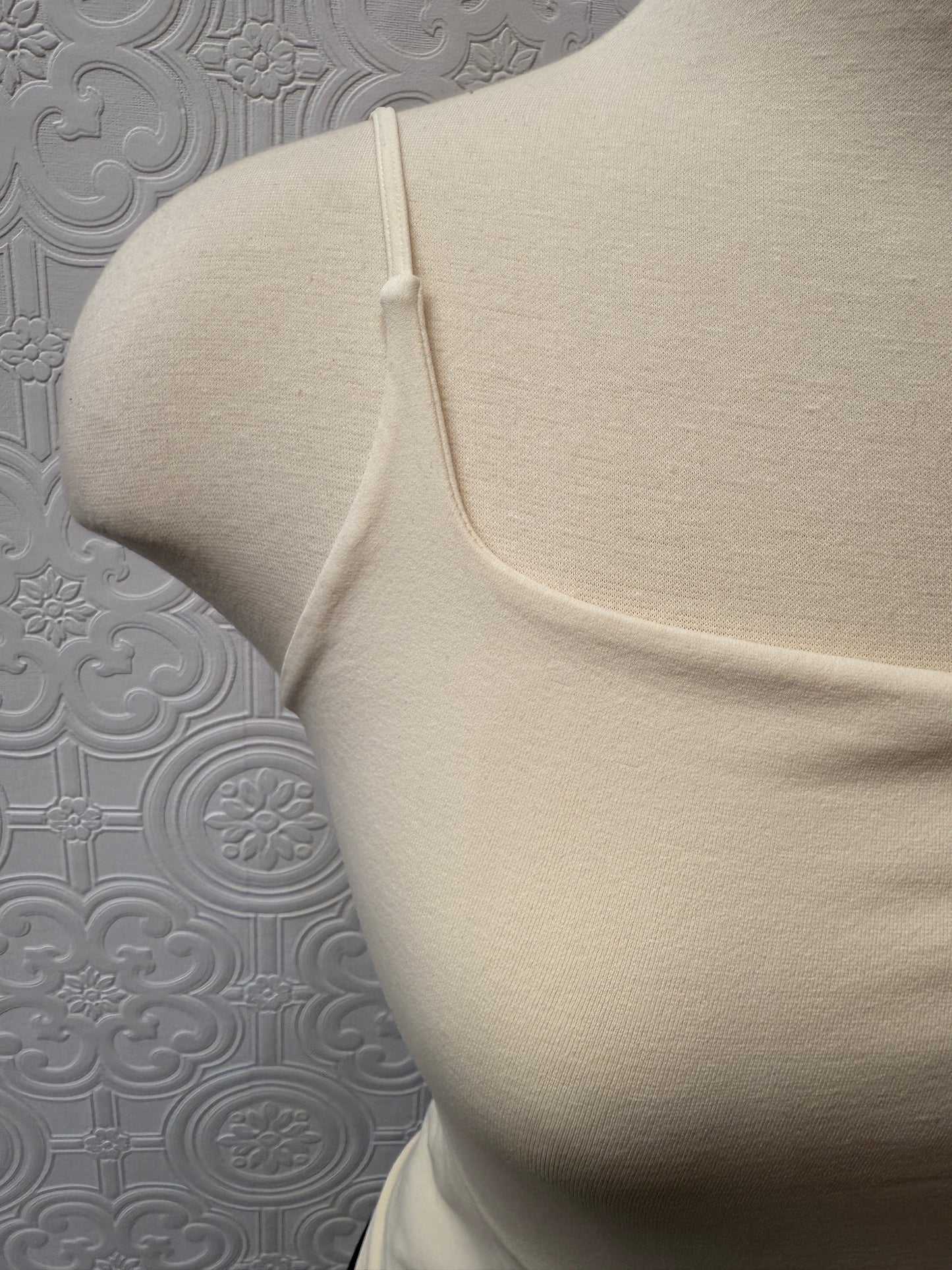 NIKIBIKI CLEAN LINE SQUARE NECK CAMI